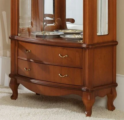Details Vitrinenschrank Wohnzimmer aus Italien