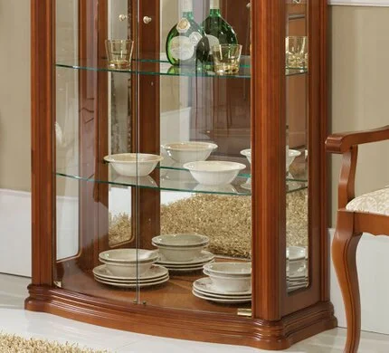 Details-klassische Sammlervitrine Kirschbaum