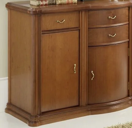 Details der Verarbeitungsqualität des klassischen Sideboards