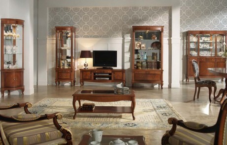 italienische Möbel für das Wohnzimmer in Kirschbaum